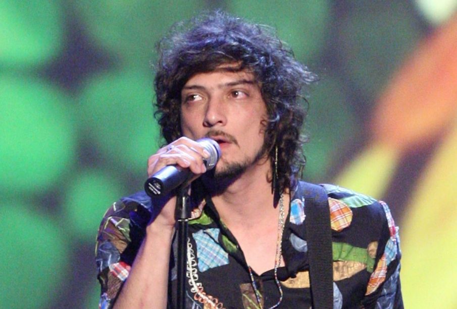 León Larregui denuncia que, por quejarse, lo bajaron de un vuelo y lo vetaron 