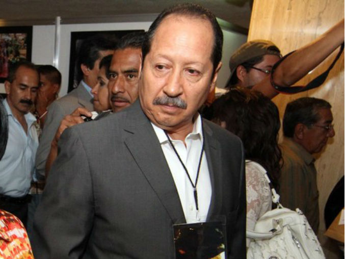 Leonel Godoy se une a la debandada y renuncia al PRD