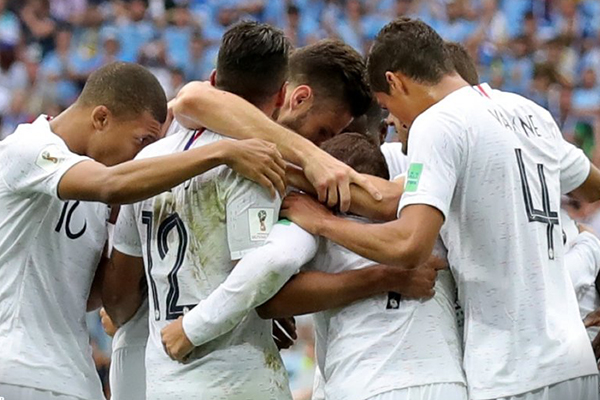 Francia derrota a Uruguay y clasifica a semifinales de Rusia 2018