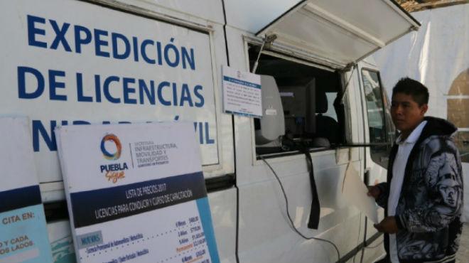 Mantiene nexos con el gobierno aseguradora acusada de fraude 
