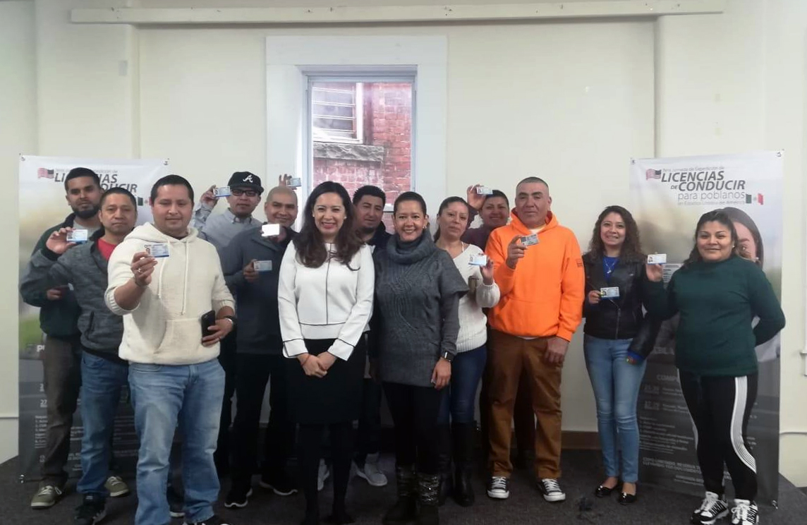 Entrega SIMT más de 500 licencias a connacionales
