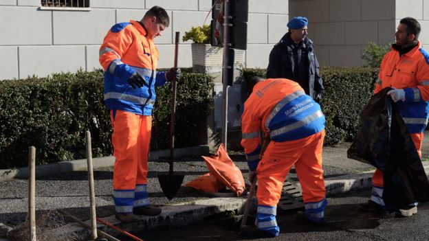 Exigen mejoras laborales trabajadores de servicios públicos de Izúcar 