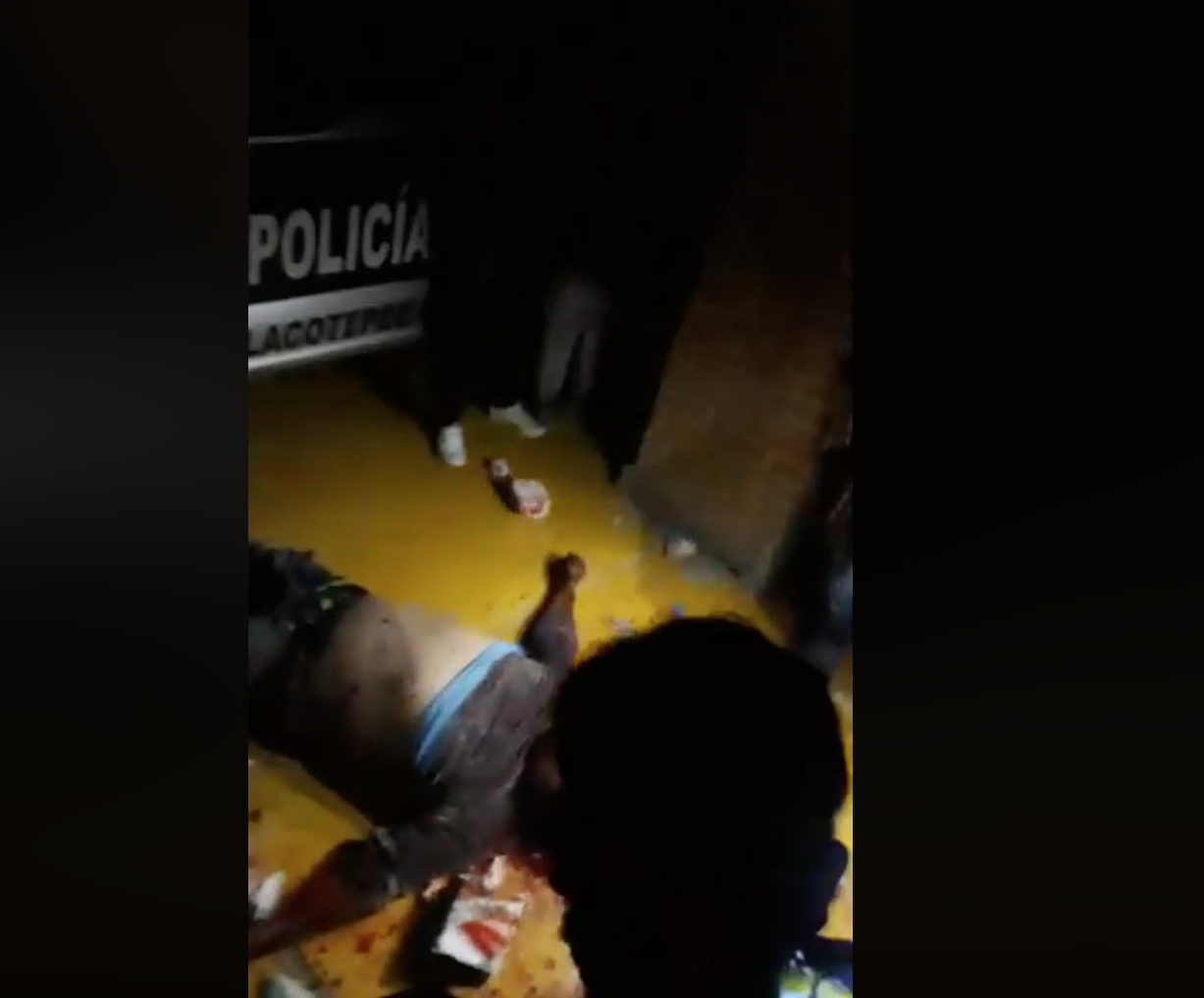 VIDEO Destruyen comandancia para linchar a sujeto en Tlacotepec