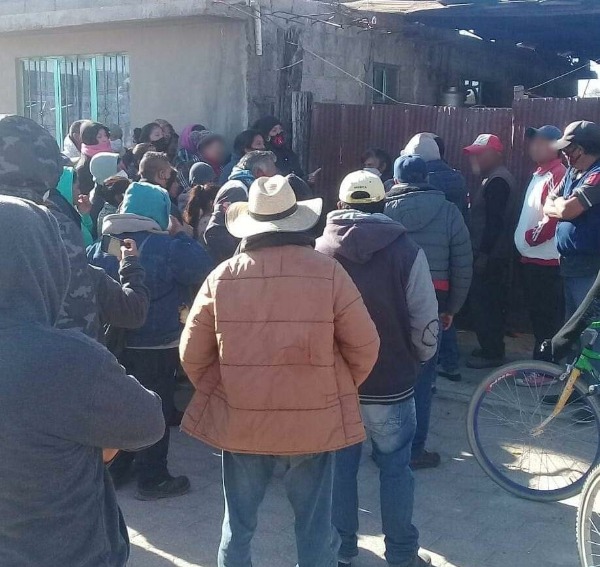 Familia rescata a presunto ladrón de ser linchado en Huamantla