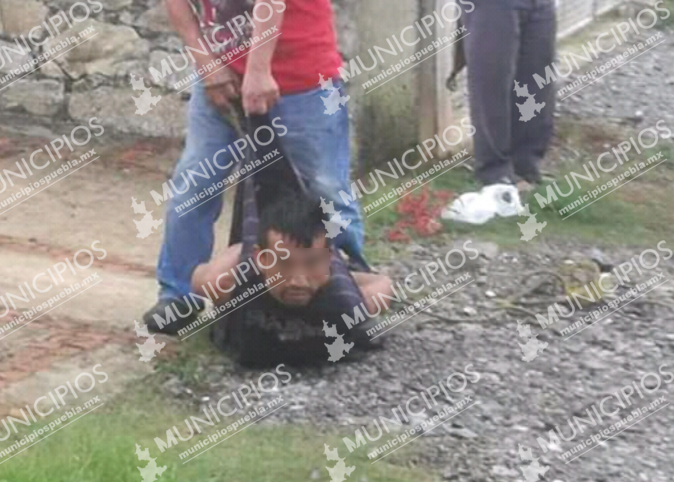 Intentan linchar en Huauchinango a sujeto que robó; policía lo deja ir