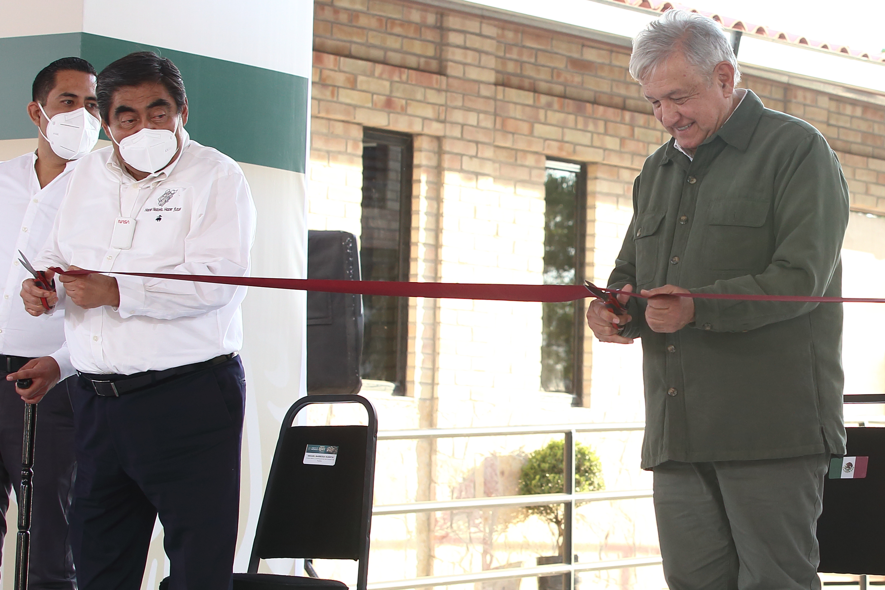 Inicia vacunación para adultos mayores de Puebla la próxima semana: AMLO