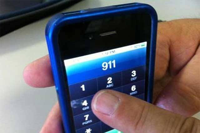 Ciudadanos se quejan del mal servicio del 911 en Izúcar