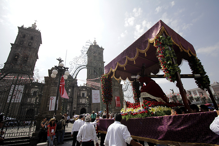 Llegaron imágenes a la catedral para iniciar la Procesión
