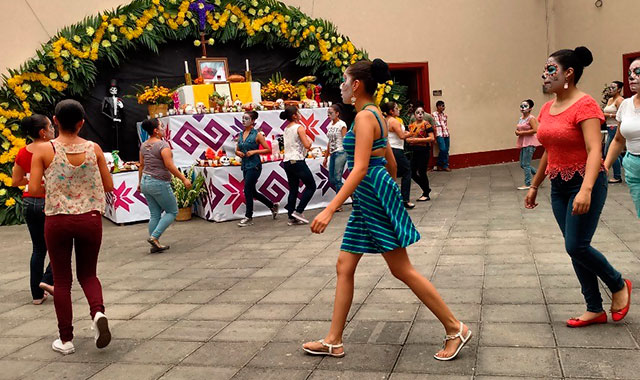 Huauchinango llevará a Cancún sus tradiciones de Día de Muertos