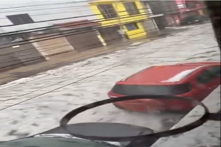 Lluvia con granizo de este sábado deja inundaciones en La Libertad, en Puebla