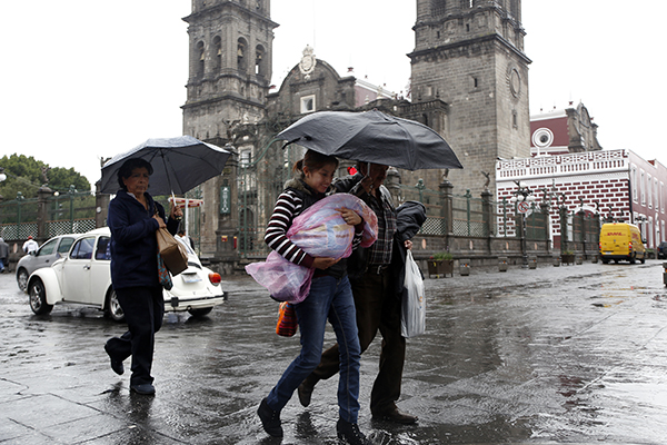 No olvide el paraguas, en Puebla se esperan tormentas fuertes