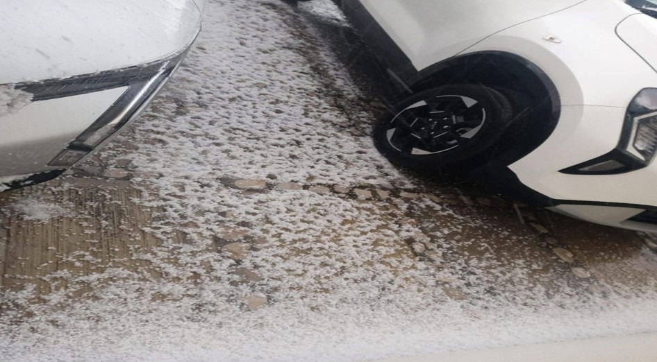 Cae tremenda lluvia con granizada en la ciudad de Puebla