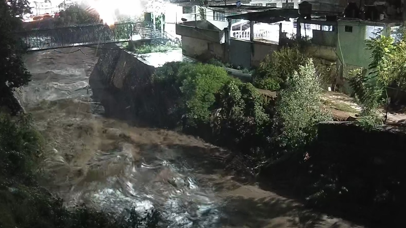 Lluvia de este lunes provoca afectaciones en la capital poblana