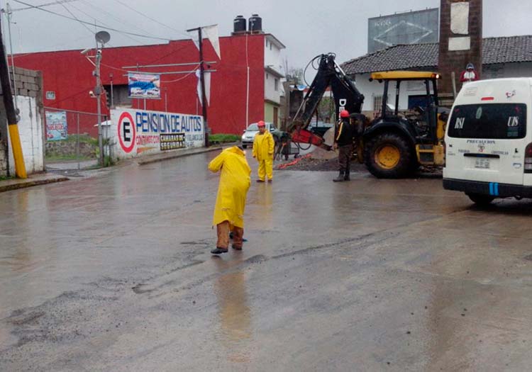 Desalojan familias de Zacapoaxtla y Chignautla por lluvias