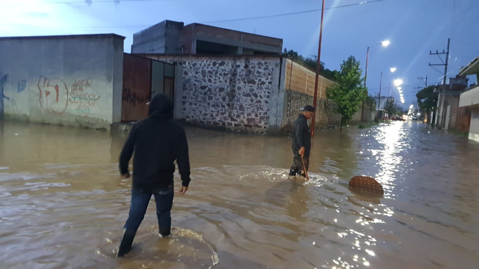 Lluvia deja inundaciones en San Pedro Cholula