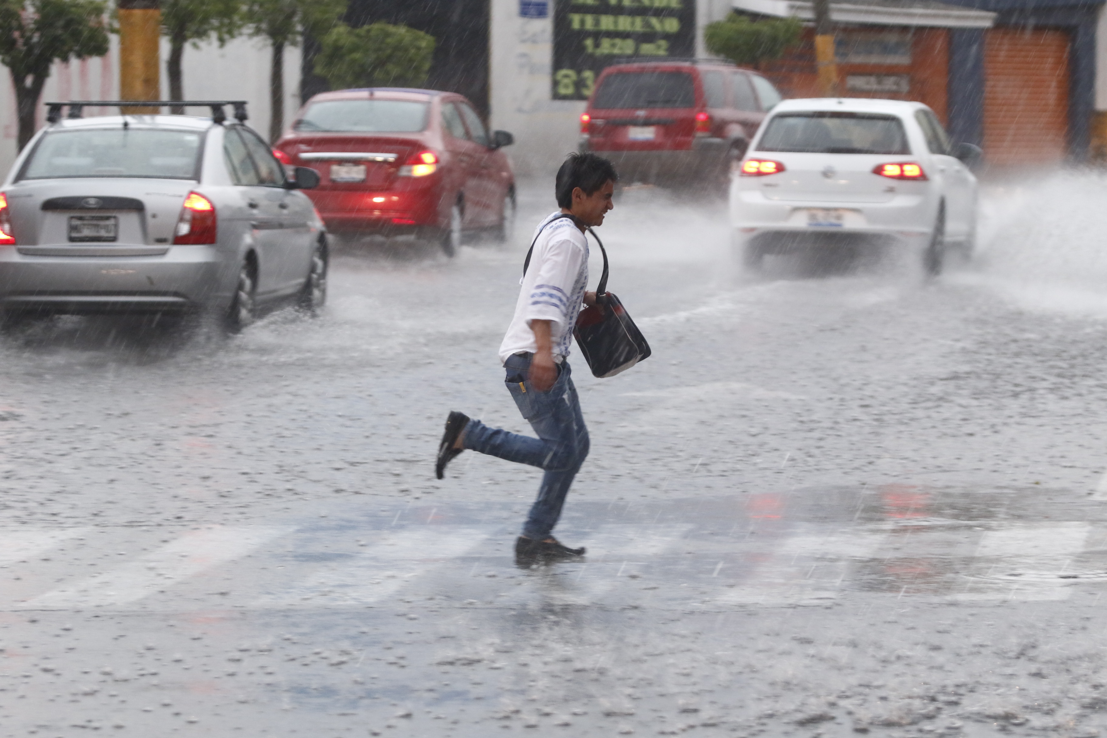 Azotarán lluvias torrenciales este martes a Puebla, prevé Conagua