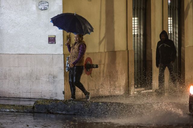 Lluvias intensas sorprenden esta tarde a colonias de la capital poblana