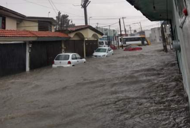Se cae el cielo en Puebla; lluvia afecta varios puntos de la ciudad