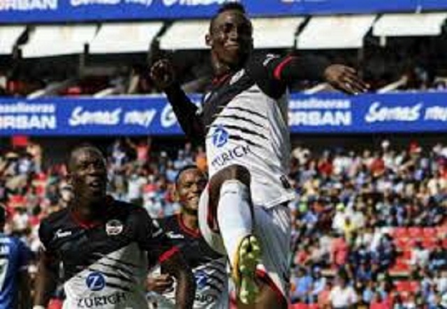 Con paso ascendente lobos vence 3 a 2 al Pachuca