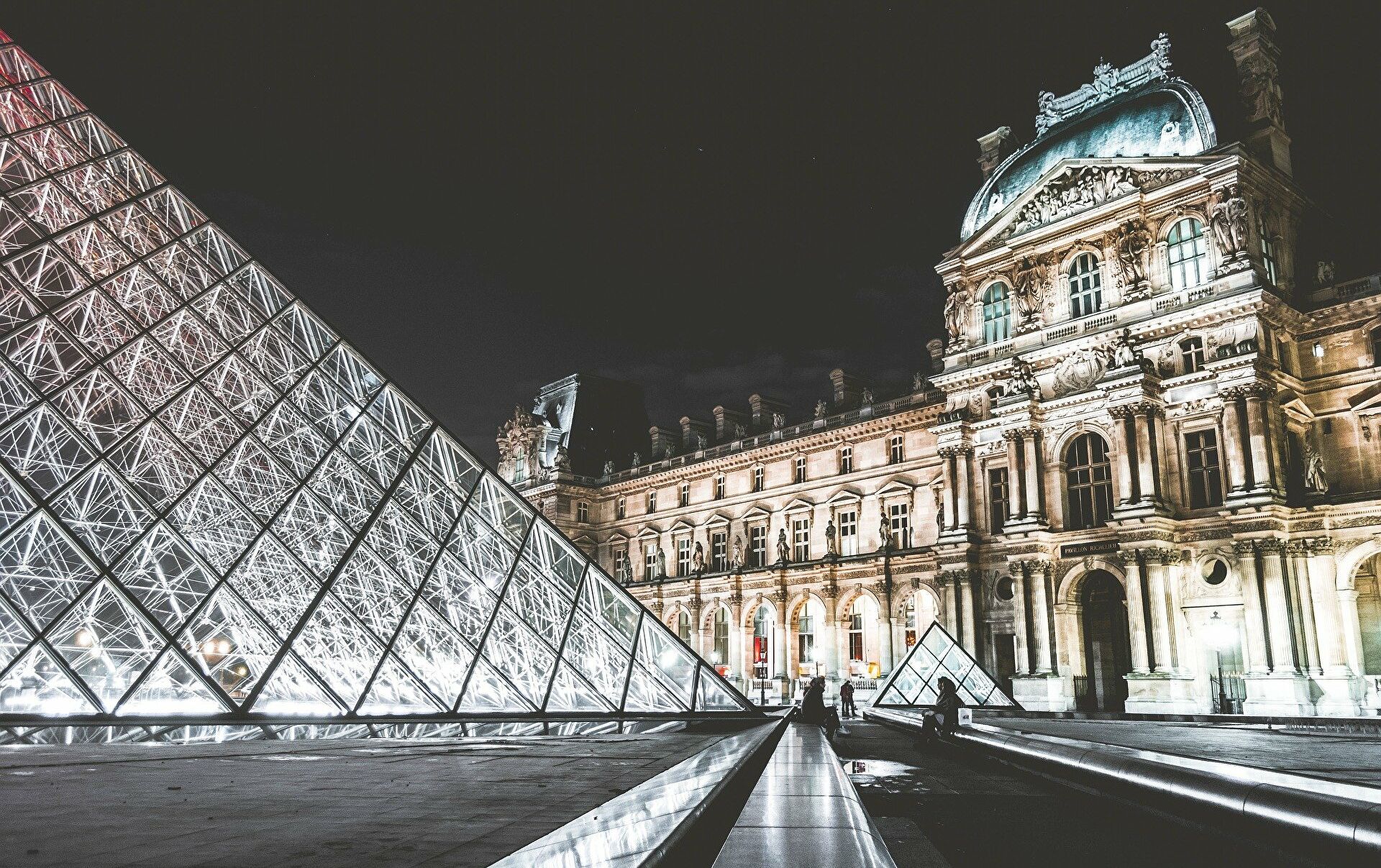 El Louvre sube casi medio millón de obras en internet