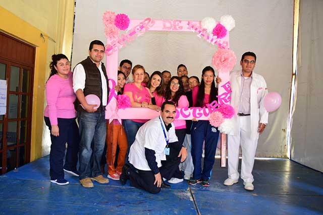 Recuerdan lucha contra el cáncer de mama en Tlatlauquitepec