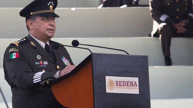 La altivez de los militares