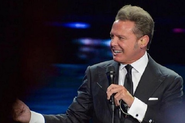 Luis Miguel tarda en emocionar a fans de Las Vegas