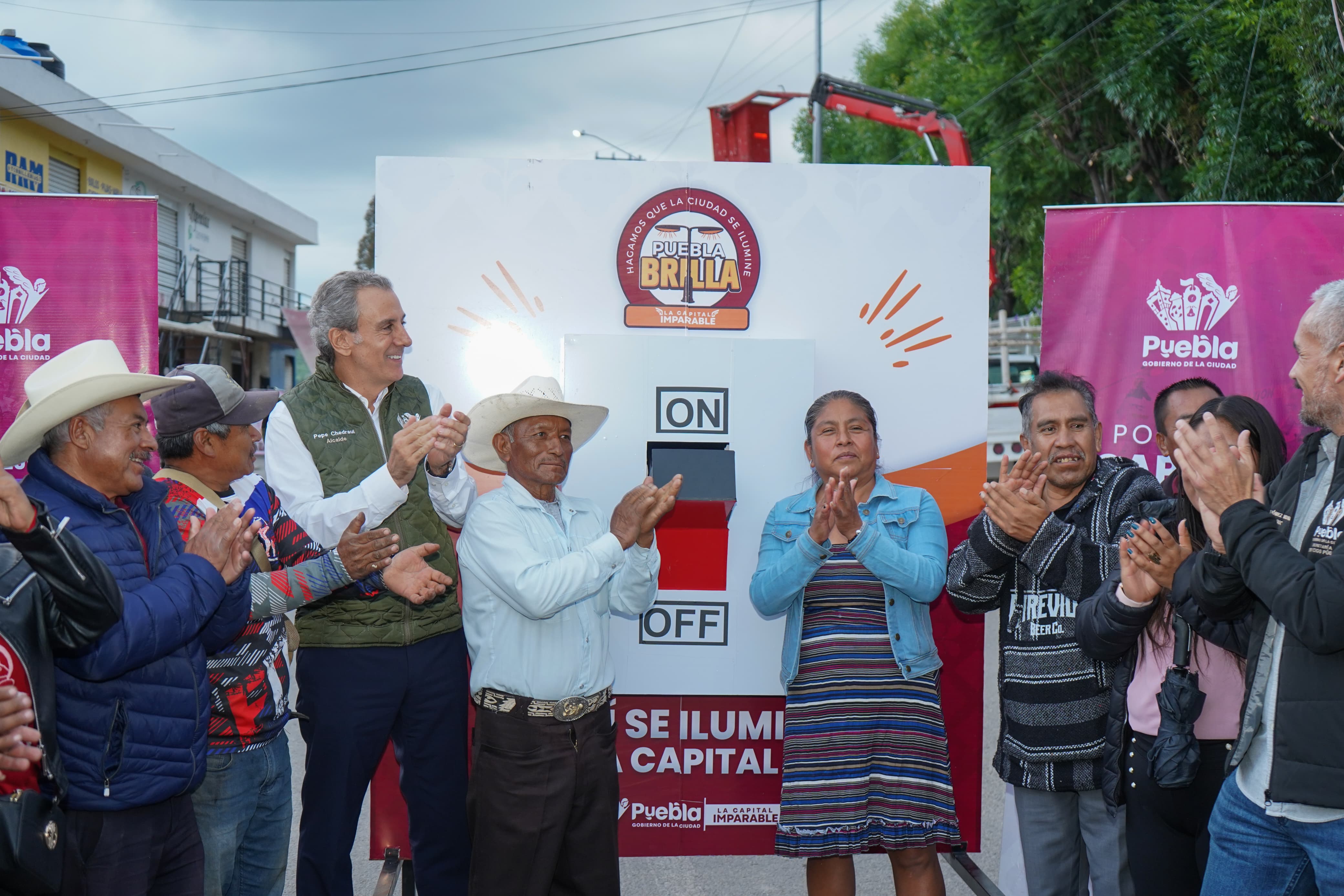Puebla Brilla, transforma la ciudad con más de 11 mil luminarias modernizadas