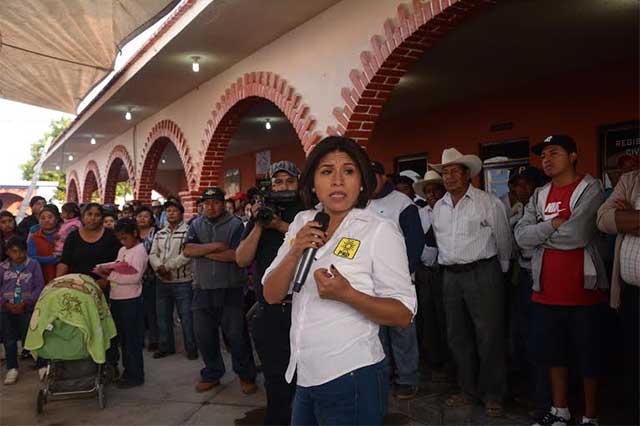 Se compromete Roxana Luna a crear central de abastos en Cholula de ser gobernadora