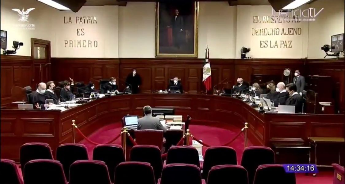 Corte elimina el candado de 10 años para que exservidores públicos trabajen en empresas privadas