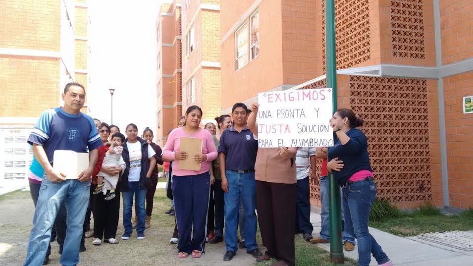 Constructora no paga a CFE y afecta a casas de San Martín