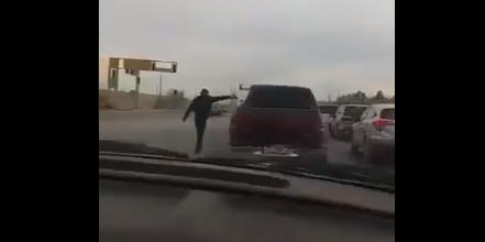 VIDEO Ejecuta a una familia, lo graban y su madre lo entrega