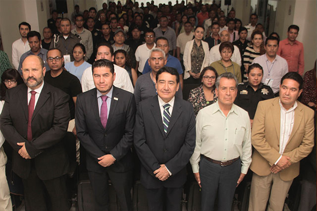 Magistrado ofrece conferencia sobre policía en San Andrés