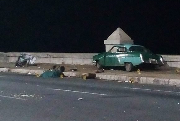 Auto mata a 3 y deja 30 lesionados en malecón de la Habana