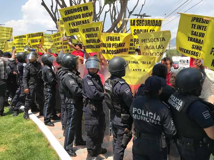 Acusan sindicalizados de Tehuacán agresión de granaderos