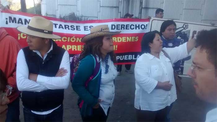 Marchan en el DF contra represión de Moreno Valle 