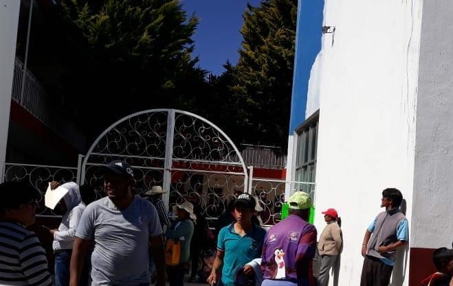 Pobladores Amozoc protestan por imposición de edil auxiliar