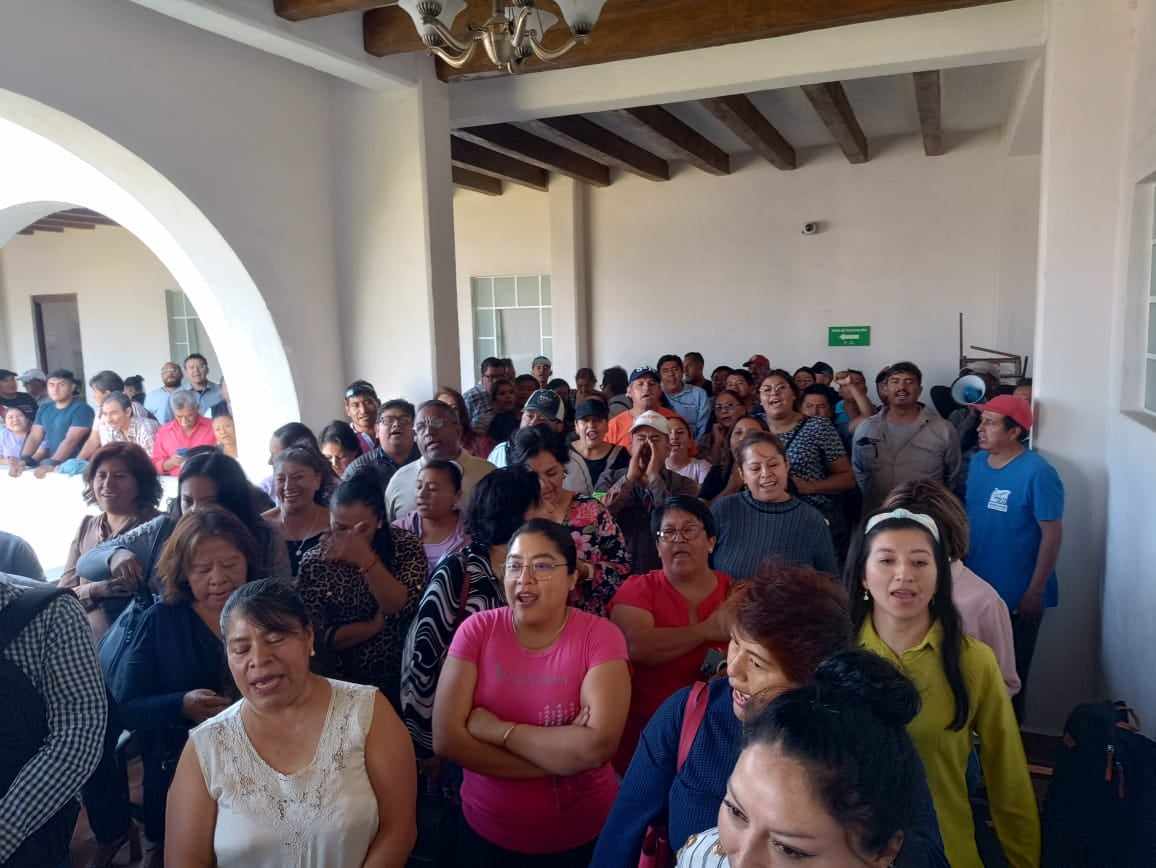 Sindicalizados del Ayuntamiento de Tehuacán se manifestaron contra la Síndico Municipal