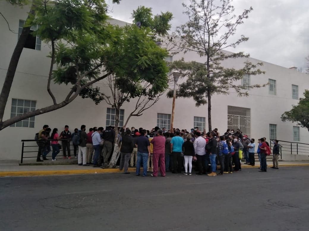 Exigen al Ayuntamiento de Tehuacán pago de prestaciones