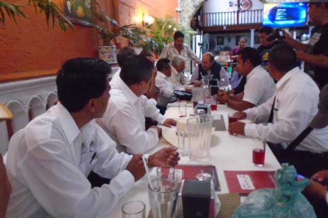 Manzanilla inicia reuniones con ediles auxiliares de Huauchinango