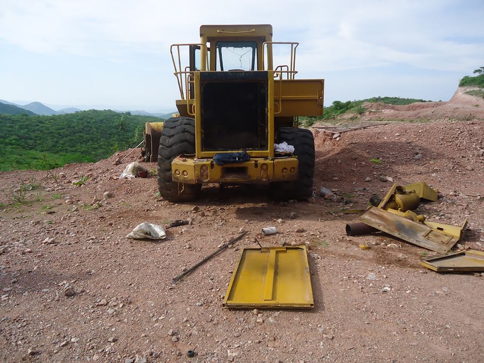 Abandona constructora maquinaria pesada en la Izúcar-Tehuitzingo