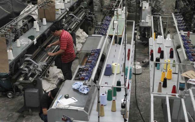 Maquiladoras de Tehuacán busca contratos y exportaciones para reactivar su economía 