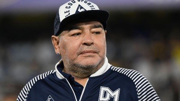 Maradona entrará a quirófano por un coágulo en la cabeza