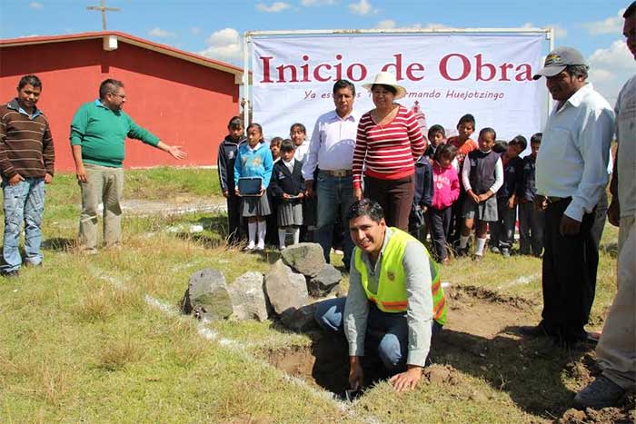 Edil de Huejotzingo realiza maratón de obras en el municipio