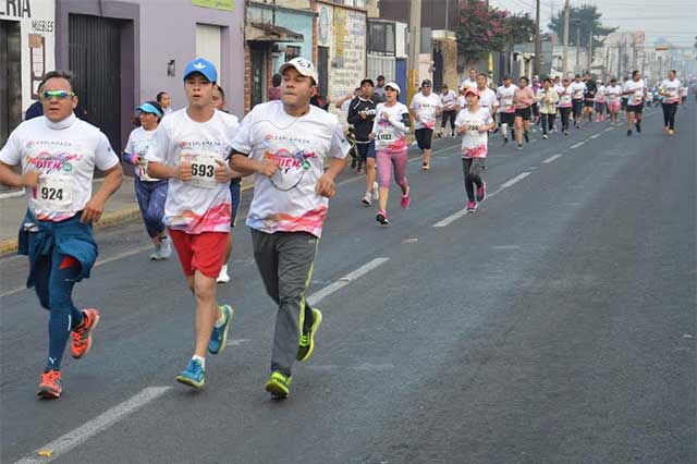 Realizan primer medio maratón en San Pedro Cholula