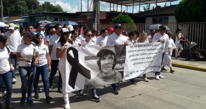 Marcha en Oaxaca por homicidio del estudiante José Andrés