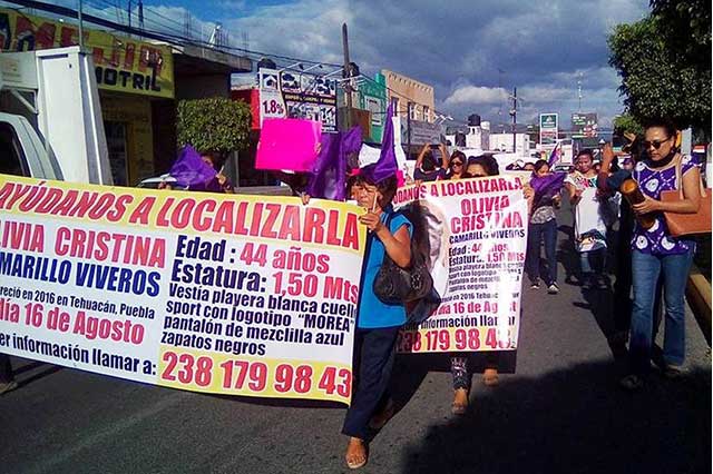 Marchan para protestar por feminicidios en Tehuacán
