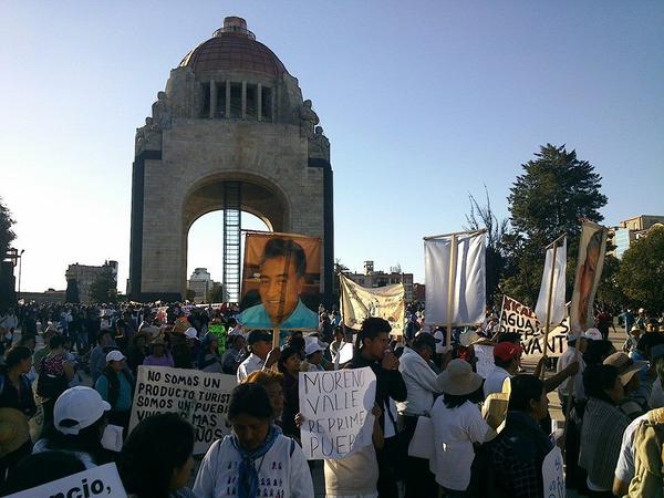 Protestan organizaciones contra RMV en la CNDH