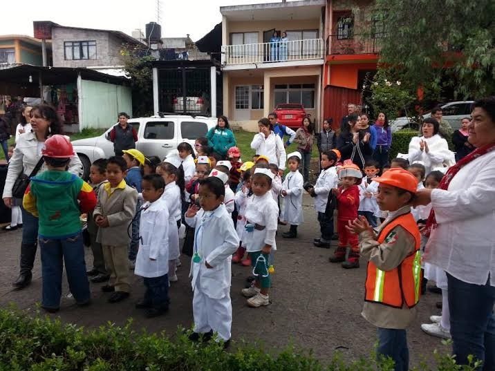 Conmemoran ex empleados de Luz y Fuerza el primero de mayo 