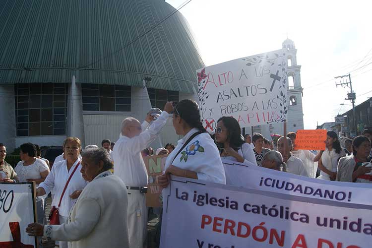 Protestan católicos por segunda ocasión contra la inseguridad en Huauchinango